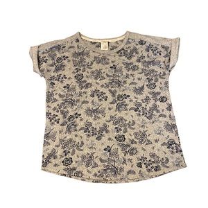 Lucky Brand gray top with all-over floral pattern